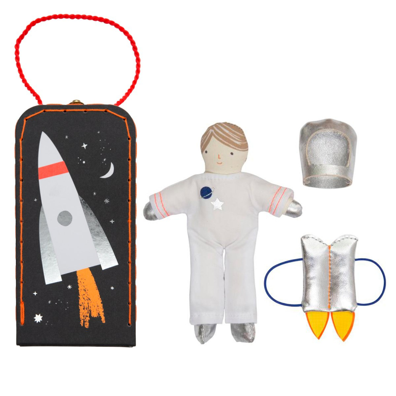 Sams_House_Mini_Astronaut_Suitcase_Meri_Meri_little_citizens_5